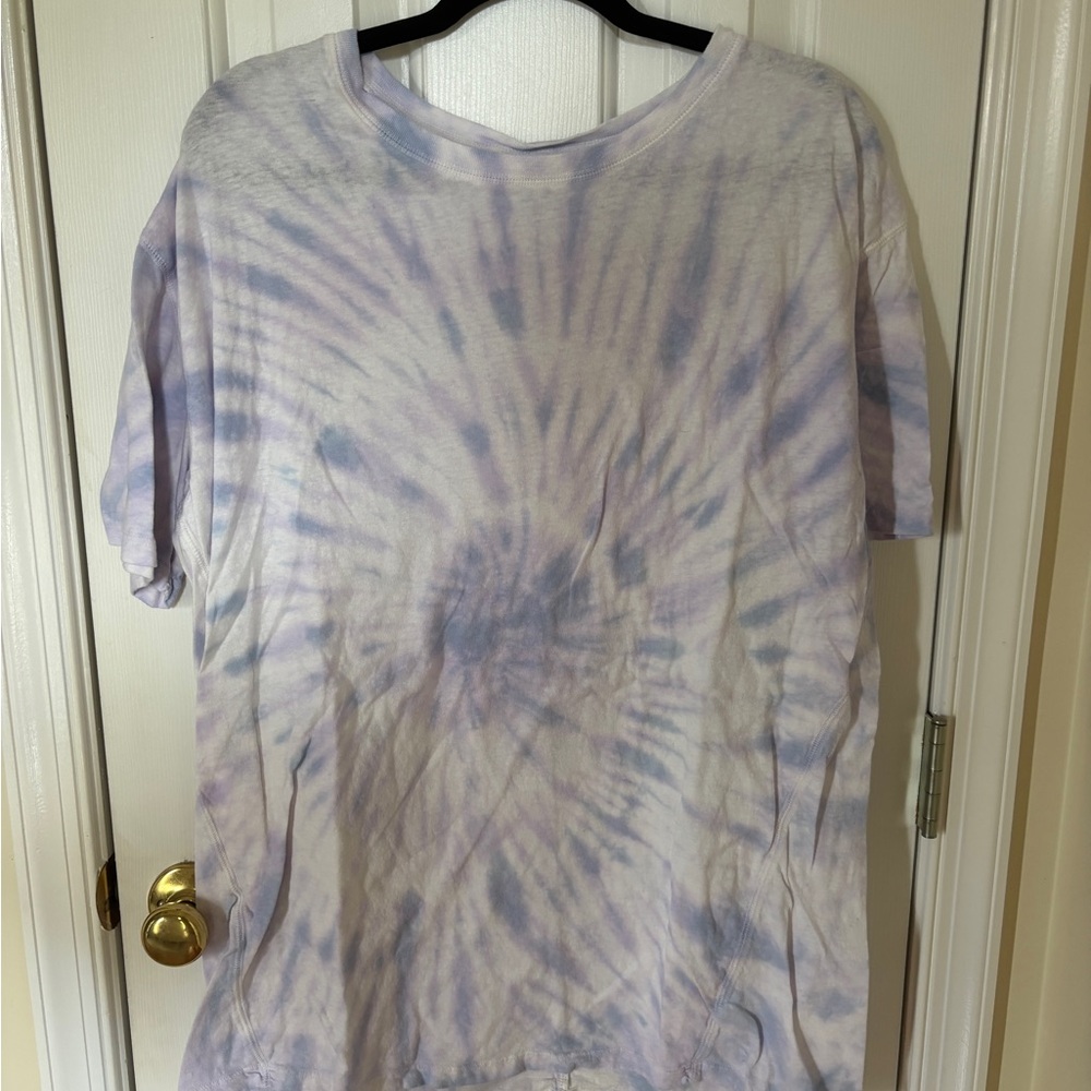 Aero Boyfriend Tee in Purple and White